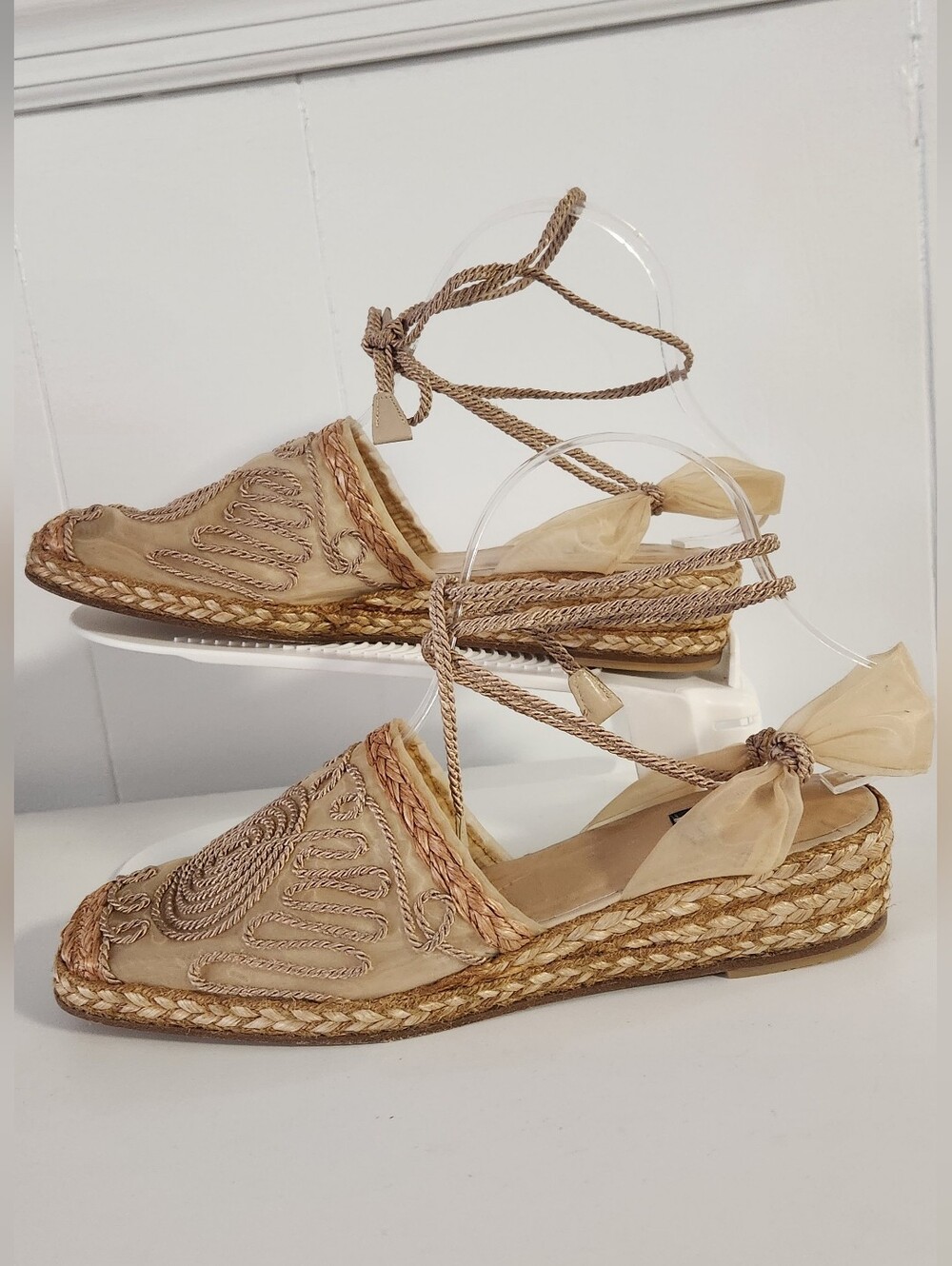 STUART WEITZMAN Boho   Camel Embroided ESPADRILLES Size 8 Lace Up Ties Natural